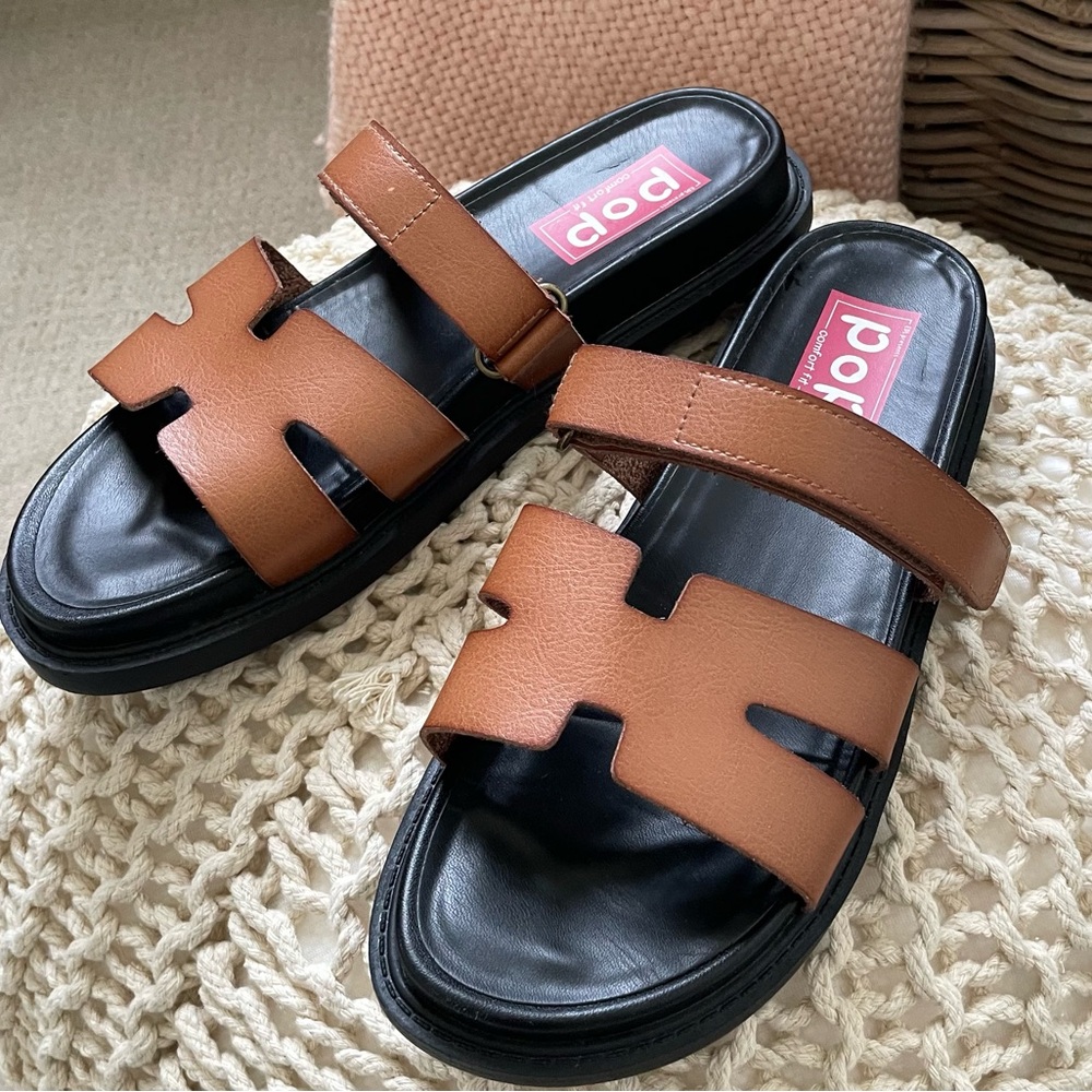 pop Tan Leather Slide Sandals with Black Footbed